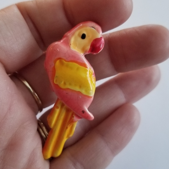 Vintage parrot bird brooch pink yellow pin vaporwave - Picture 2 of 10